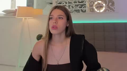 Snapshot of melissacrayzy chatting on June 2026 05:31:01 AM MelissaCrayzy online show from June 2026 05:31:01 AM