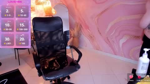 MELISSA online show from October 2025 11:04:02 PM