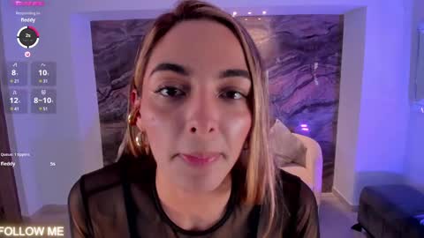 Snapshot of melissamoore_ chatting on March 2025 08:57:01 AM Call me Meli online show from March 2025 08:57:01 AM