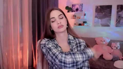 Tessa online show from February 2026 03:35:01 AM