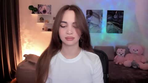 Tessa online show from April 2026 03:42:01 AM