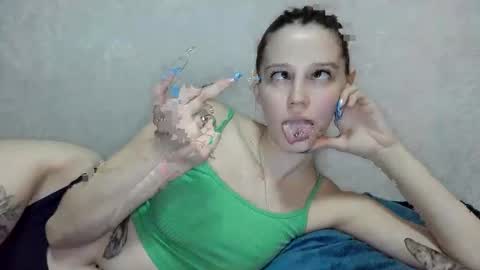 Mellisa online show from November 2025 04:44:01 PM