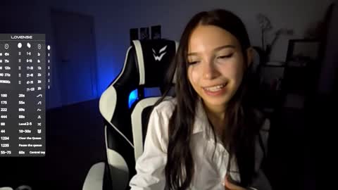 Snapshot of mellowpearl chatting on October 2025 07:32:01 PM EVA online show from October 2025 07:32:01 PM