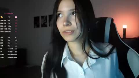 Snapshot of mellowpearl chatting on November 2025 04:17:02 PM EVA online show from November 2025 04:17:02 PM