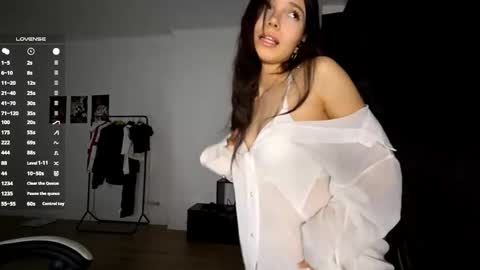 Snapshot of mellowpearl chatting on November 2025 04:32:02 PM EVA online show from November 2025 04:32:02 PM