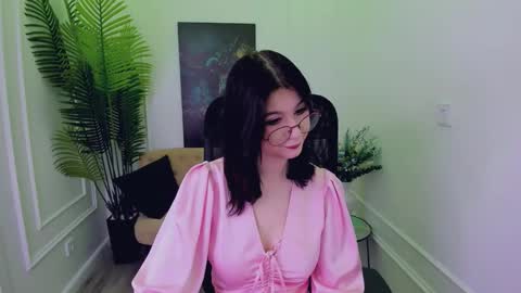 mellsawertyq online show from September 2025 11:23:02 AM