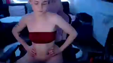 Snapshot of melly4you chatting on June 2026 10:15:01 PM melly4you online show from June 2026 10:15:01 PM
