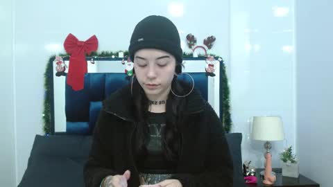 Meloddy Coliins online show from December 2024 12:44:01 PM