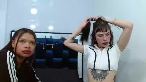 Meloddy Coliins online show from January 2025 05:32:01 PM