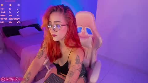 Snapshot of melodie_roy chatting on May 2026 09:46:02 PM Melodie Roy 999 online show from May 2026 09:46:02 PM