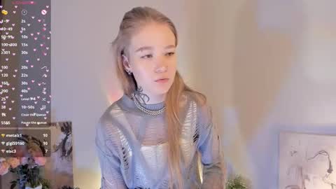 Snapshot of melodievejar chatting on December 2025 05:47:01 AM melodievejar online show from December 2025 05:47:01 AM