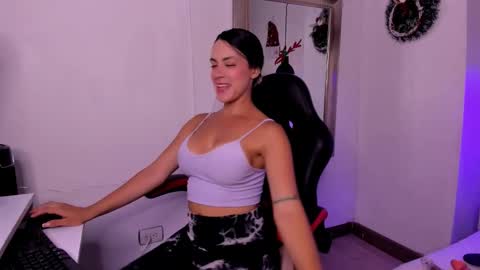 Snapshot of melody_dl chatting on December 2025 10:29:01 PM melody online show from December 2025 10:29:01 PM