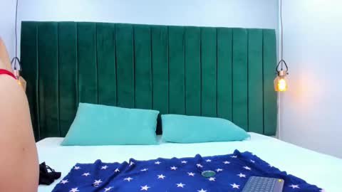 melody_kener online show from November 2025 08:54:02 PM