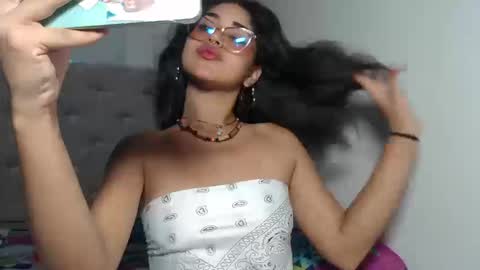 Snapshot of melody_phillips2 chatting on September 2025 02:30:02 PM melody phillips online show from September 2025 02:30:02 PM