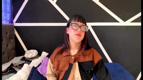 Snapshot of melodydreams1520 chatting on October 2025 07:43:01 PM melodydreams1520 online show from October 2025 07:43:01 PM