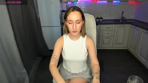 Snapshot of melodyoflovee chatting on December 2024 07:47:02 AM Kaylie online show from December 2024 07:47:02 AM