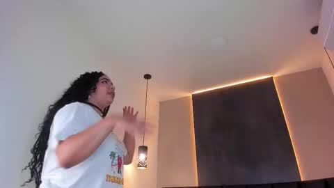  Memphis Williams  online show from December 2025 02:49:01 AM