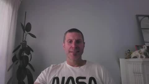 menotista online show from November 2025 04:18:01 PM