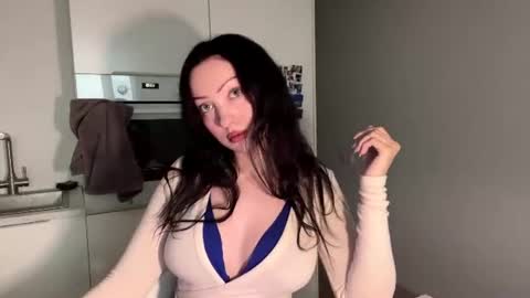 Snapshot of meowalika chatting on July 2026 05:04:02 PM MeowAlika online show from July 2026 05:04:02 PM