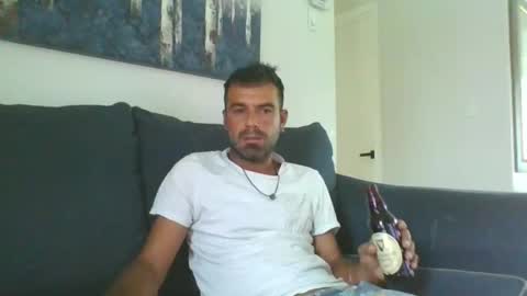 Mercedes190d online show from September 2025 02:33:01 PM