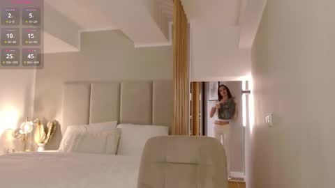 Snapshot of mercedessss_ chatting on November 2025 04:13:02 PM Mercedesss online show from November 2025 04:13:02 PM