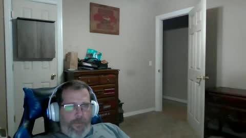 Snapshot of mercer1977 chatting on June 2026 01:48:01 PM mercer1977 online show from June 2026 01:48:01 PM
