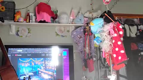 Snapshot of merelyalover chatting on January 2025 07:10:02 PM gurlnips online show from January 2025 07:10:02 PM