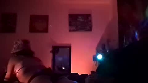 Snapshot of merelyalover chatting on March 2025 04:06:01 AM gurlnips online show from March 2025 04:06:01 AM