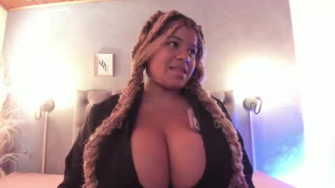 Snapshot of meridalane chatting on December 2025 02:01:01 PM meridalane online show from December 2025 02:01:01 PM