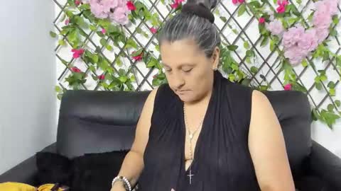 Snapshot of merlyna_goldens chatting on December 2025 01:58:01 AM My next birthday is December 11th. online show from December 2025 01:58:01 AM