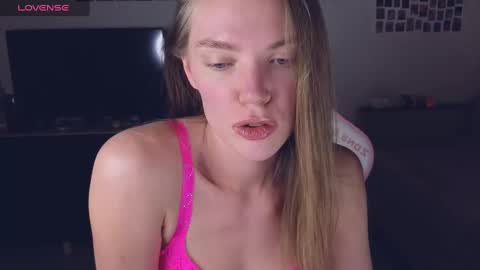 Susan online show from December 2024 05:02:01 PM