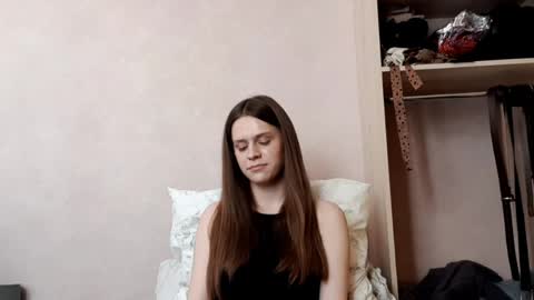 Snapshot of merryishmael chatting on April 2026 07:09:02 AM Aurora online show from April 2026 07:09:02 AM