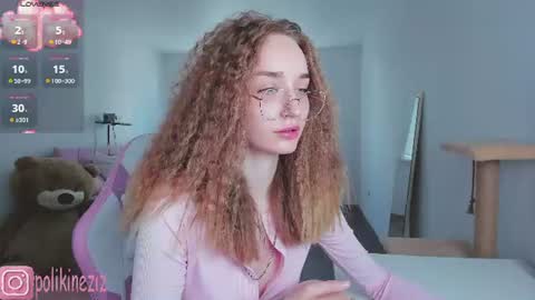Snapshot of merryl_clark chatting on June 2026 12:22:01 PM Sara online show from June 2026 12:22:01 PM