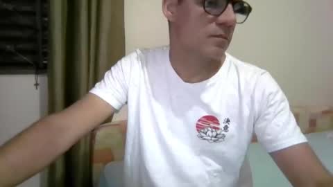 Snapshot of mersao chatting on October 2025 10:25:02 PM Nerd Latino online show from October 2025 10:25:02 PM