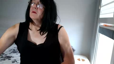 Snapshot of mery3881 chatting on November 2025 12:20:01 PM mery3881 online show from November 2025 12:20:01 PM