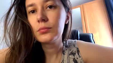 Jessica online show from April 2026 07:06:01 AM