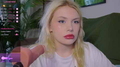 Stella online show from September 2025 06:40:01 AM