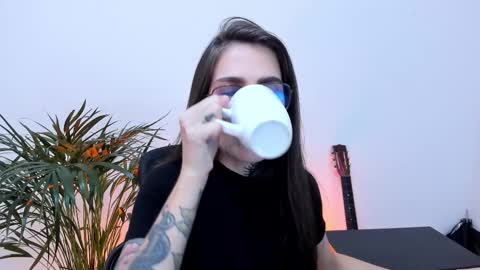 Meurif online show from February 2025 07:07:01 PM