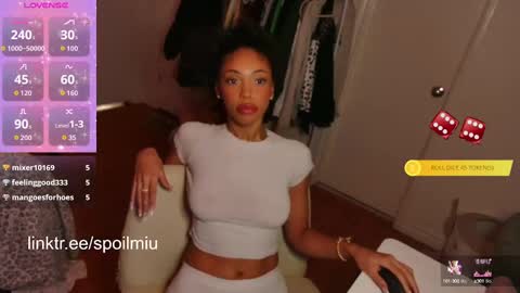 Snapshot of mew2wo chatting on October 2025 04:31:02 AM mew2wo online show from October 2025 04:31:02 AM