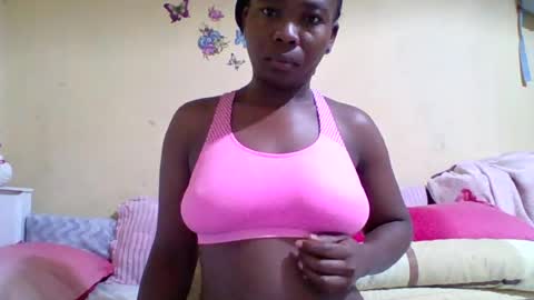 Snapshot of meybel chatting on July 2026 04:27:01 AM Meybel online show from July 2026 04:27:01 AM