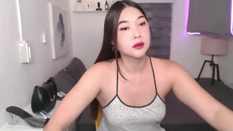 Snapshot of meymey28 chatting on March 2026 02:03:01 AM Meycee online show from March 2026 02:03:01 AM