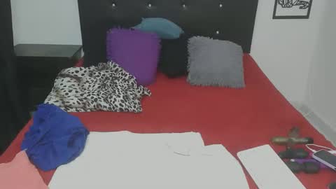 mhia1972 online show from December 2025 04:01:02 PM