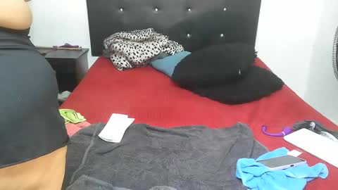 mhia1972 online show from February 2026 05:06:02 PM