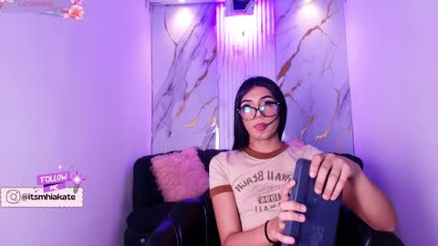 Mhia Kate online show from April 2026 12:06:01 PM