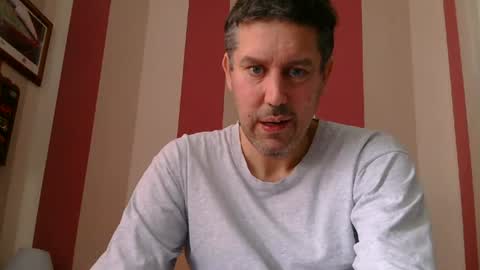 Snapshot of mhunk123 chatting on August 2026 10:43:02 AM mhunk123 online show from August 2026 10:43:02 AM