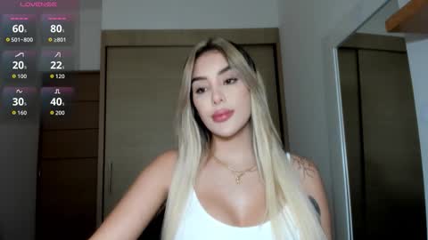 Snapshot of mi_suk1 chatting on November 2025 08:40:01 PM mi suk1 online show from November 2025 08:40:01 PM