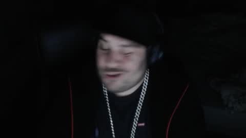 Snapshot of mi_vida21 chatting on March 2026 06:18:02 PM just ask online show from March 2026 06:18:02 PM