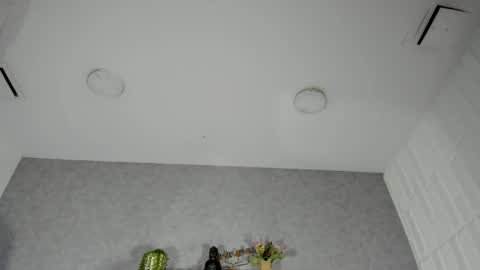 Mia1blaze online show from April 2026 03:42:01 AM