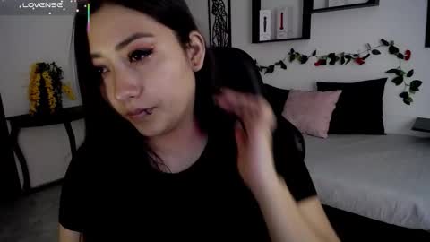 Mia zoe online show from November 2025 07:36:02 PM