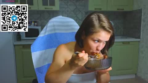 Mia online show from June 2026 09:52:02 PM